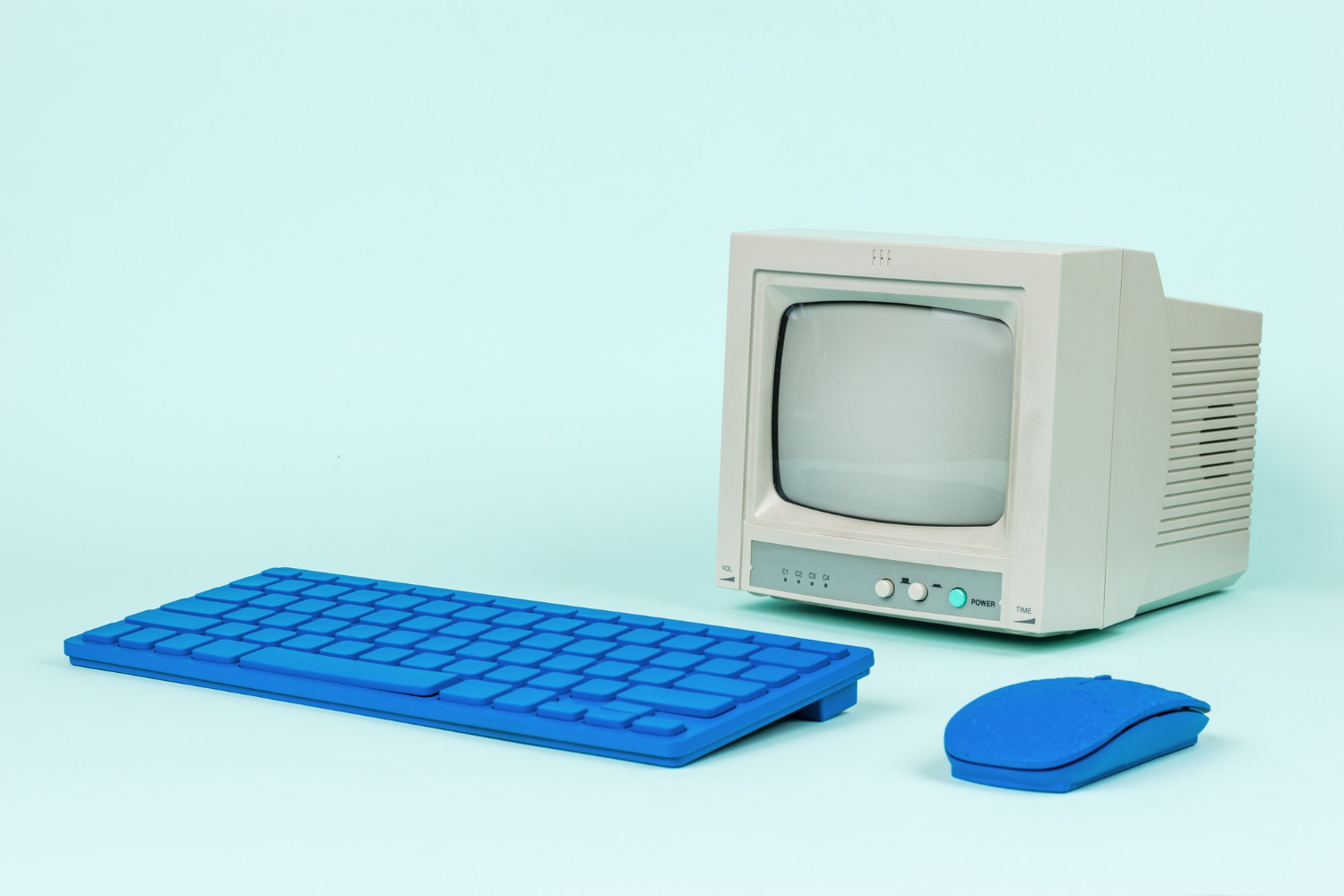 old vintage amiga 500 computer monitor and keyboard equipment