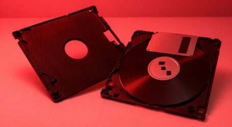 An Eclipse Seen Through a Floppy Disk (Part 1) – Mad Chaos: February 19, 1999