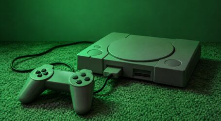 Worms On The Playstation And A Cinema Door (Part 1) – Mad Chaos: December 11, 1998