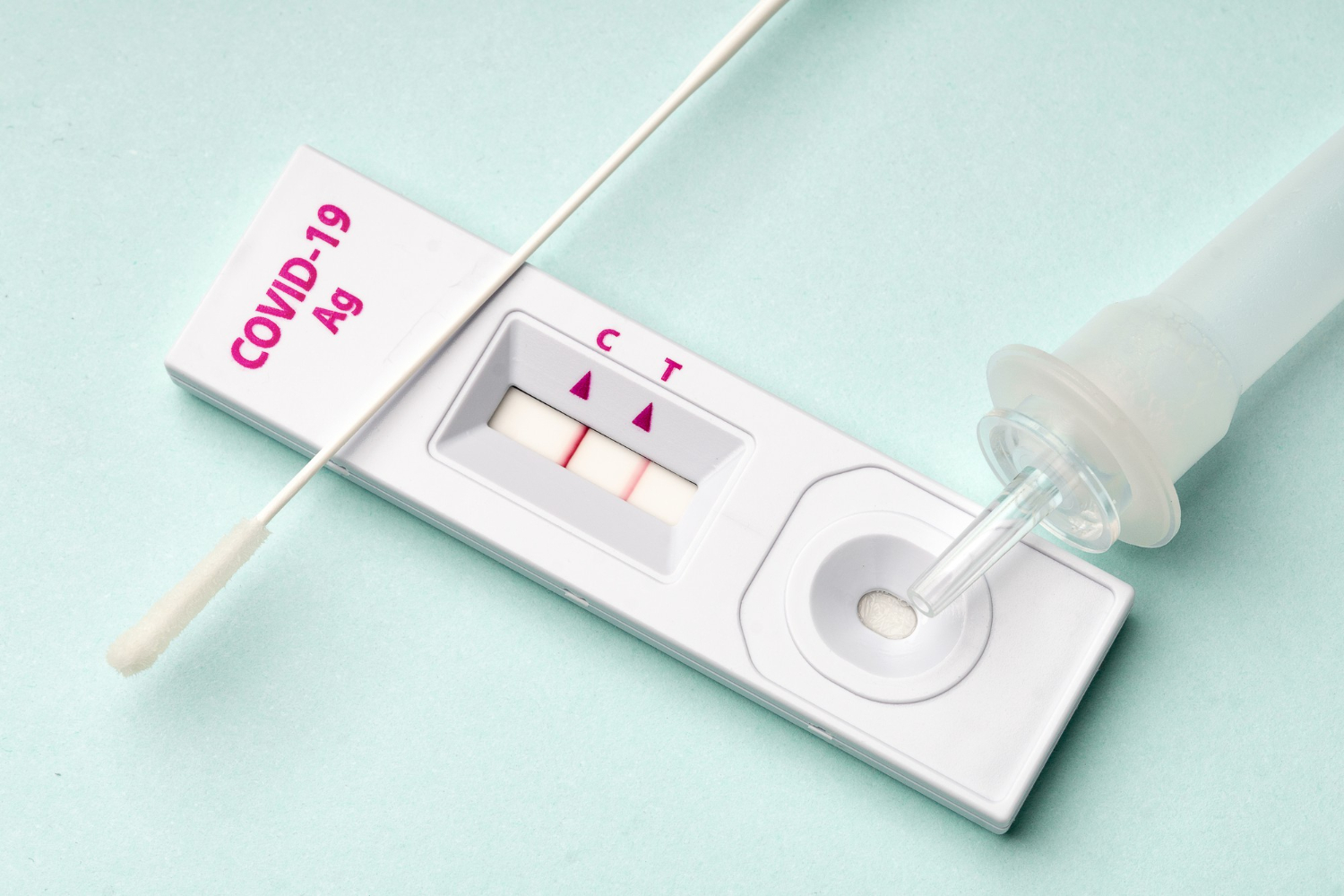 rapid test device positive test result for covid 19 virus